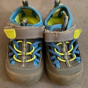 OshKosh toddler boys sandals